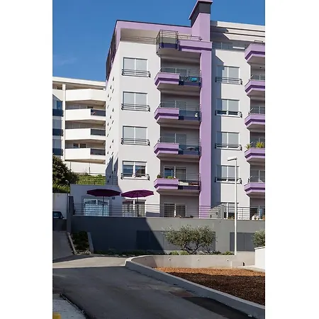 Apartment Luxury Gloss Split