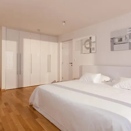 Luxury Gloss Apartment *