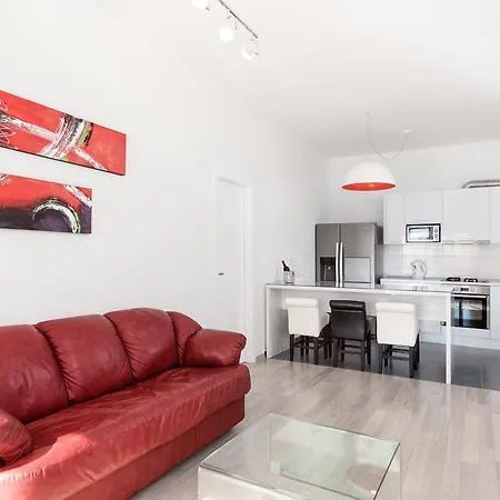 Luxury Gloss Apartment *